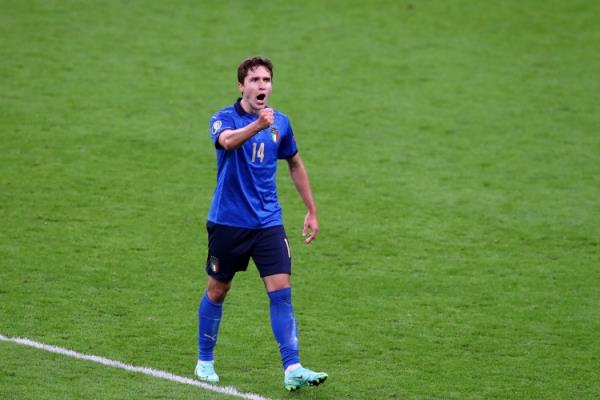 意媒:若林德斯特伦或西蒙尼离队,那不勒斯或签基耶萨和贝拉尔迪