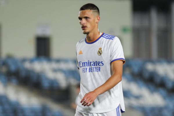 米体:那不勒斯以1000万欧到1300万欧签马林,皇马回购权3000万欧