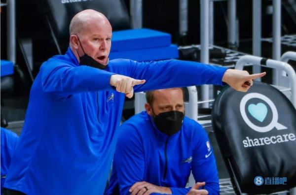 克利福德:若全员健康我们将是5-6名的球队 但伤病太多是毁灭性的