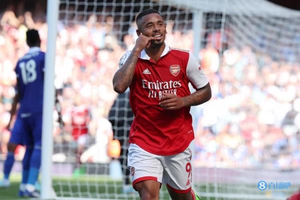 约克:热苏斯在禁区外表现很好,但他需要更多门前支援