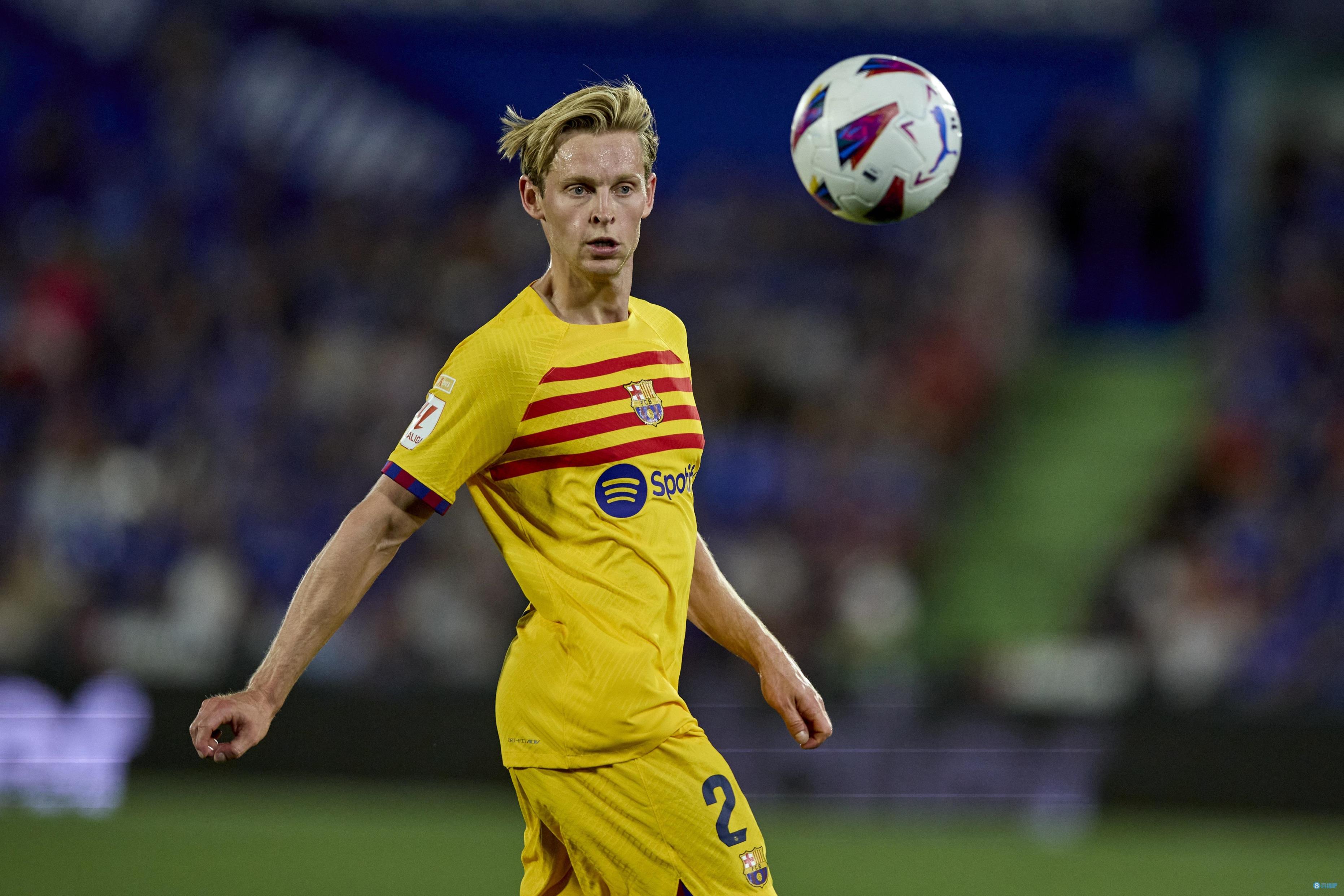 每体:德容的状态有所回升,巴萨管理层正在考虑与其商谈续约