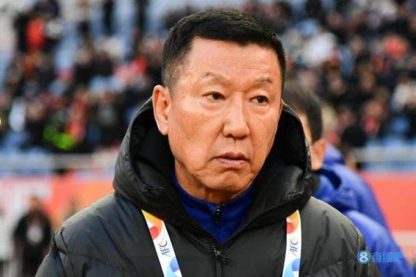 媒体人：落后时换人就是赌博，高准翼一场比赛打三个位置是大忌