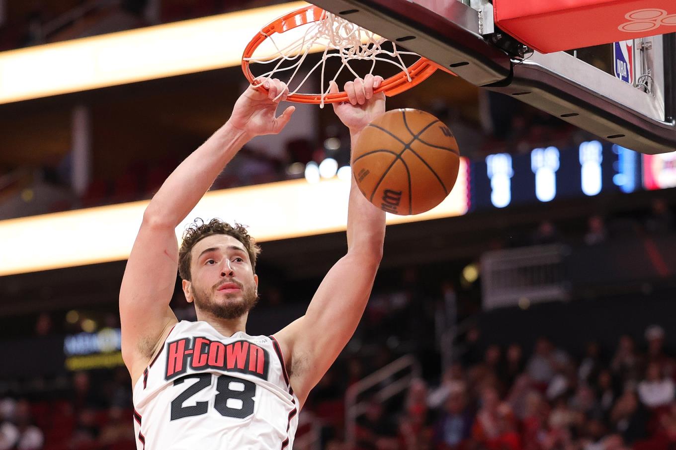 申京:越来越多的土耳其球迷来看我打球 这让我更有动力